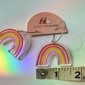 NWT Sleepy Mountain sunset rainbow earrings